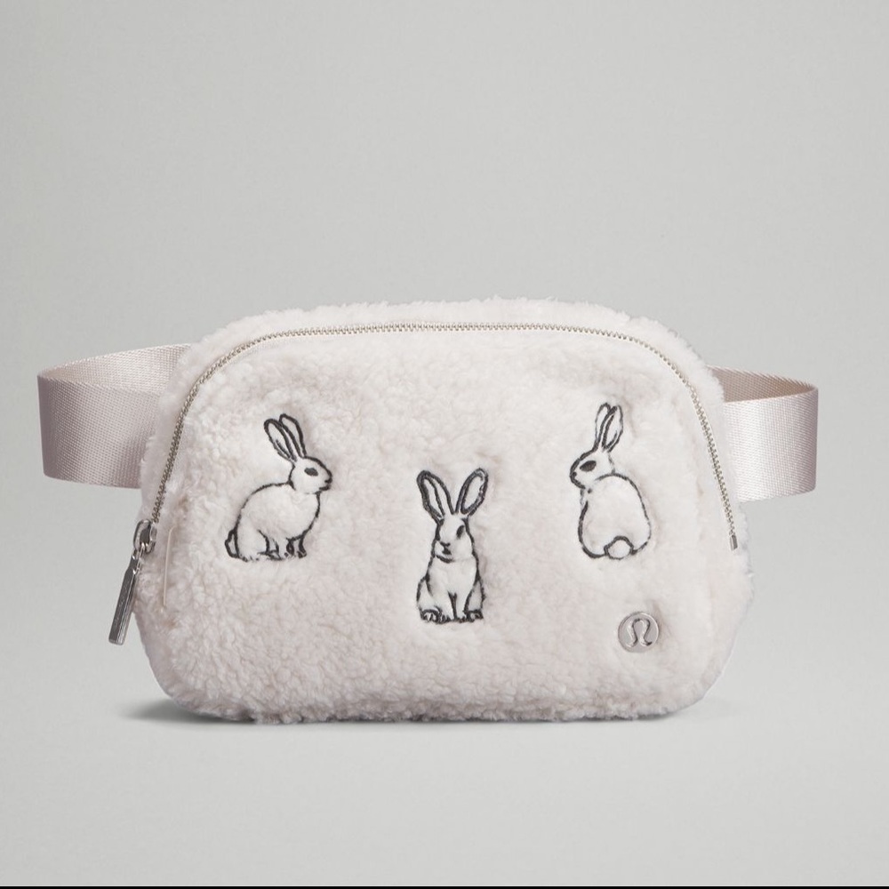 NWT Lululemon New Year Everywhere Belt Bag Fleece Rabbit